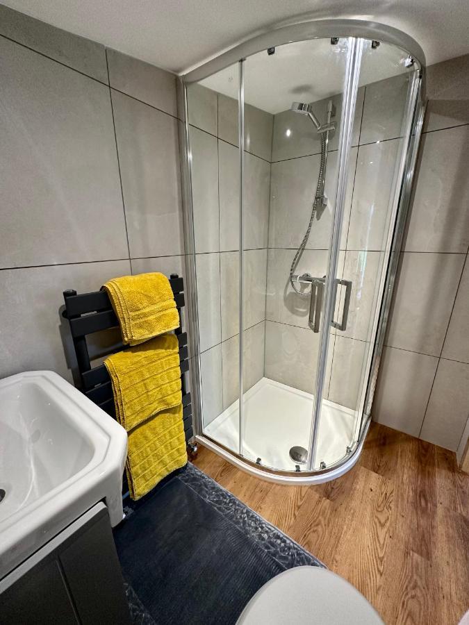 Oak View Lodge - Cosy, Countryside Retreat Maybole 外观 照片